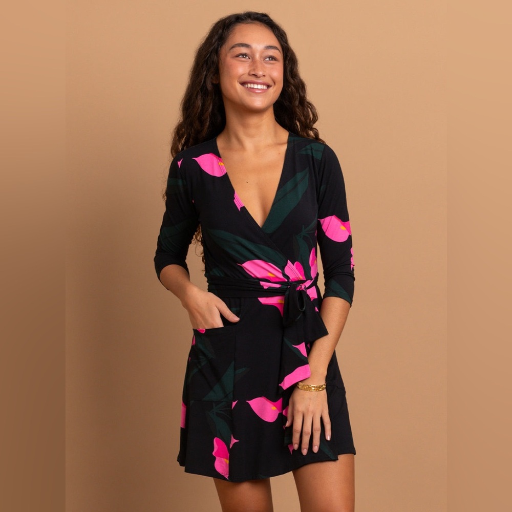 Fighting Eel Dress Diana in Jasmine Calla Lily